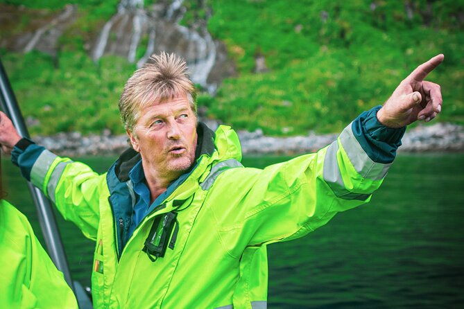guided-boat-tour-in-geiranger