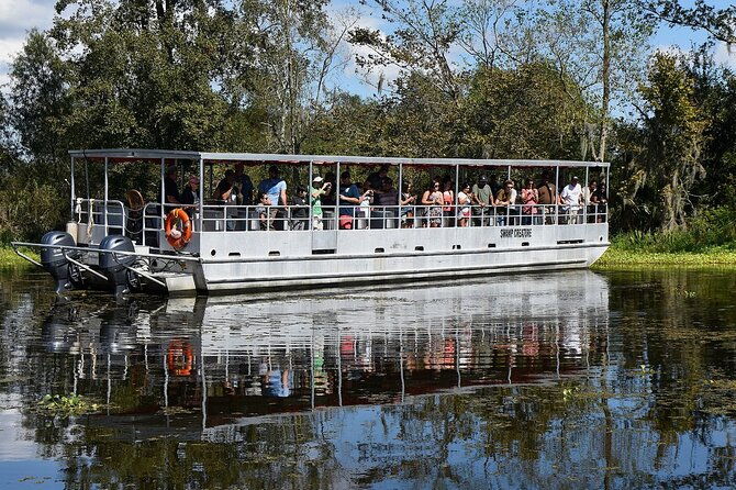 guided-boat-tour-of-new-orleans-bayou-and-wildlife