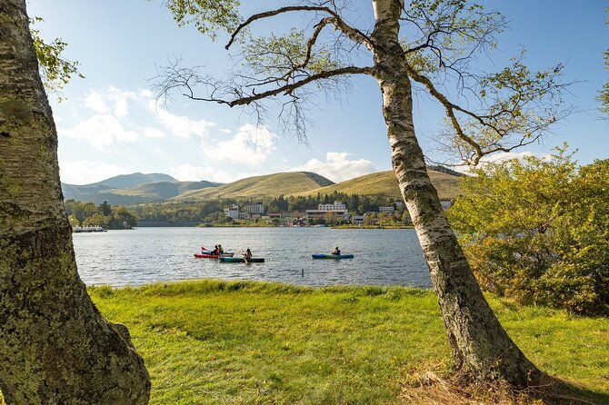 guided-canoe-tour-to-the-springs-and-highlands-of-shirakaba-lake