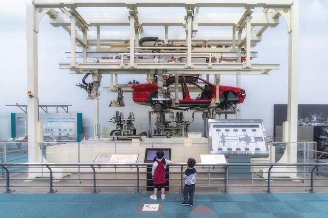 guided-half-day-touram-to-nagoya-castle-toyota-commemorative-museum