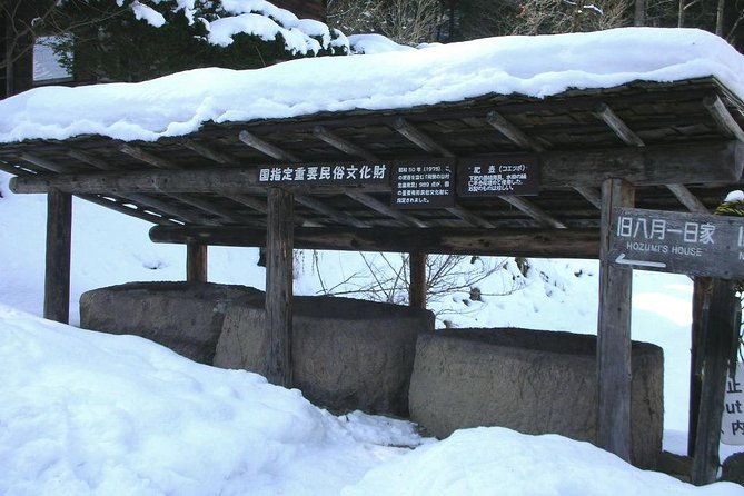 guided-tour-of-hida-folk-village