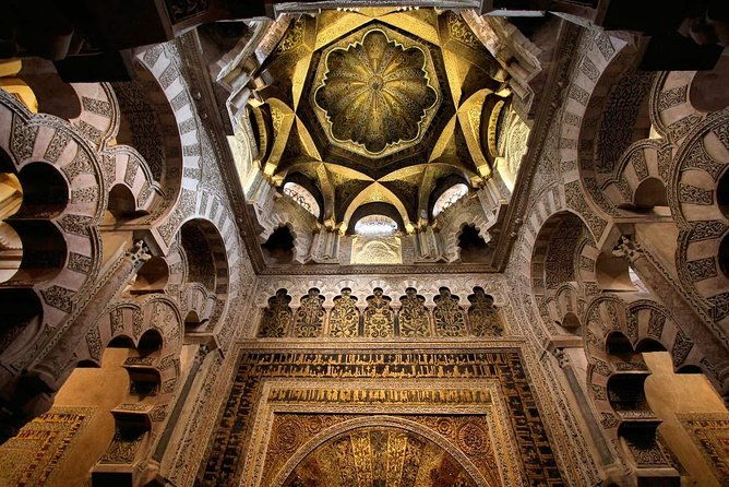 guided-tour-of-the-mosque-cathedral-in-private-tickets-included