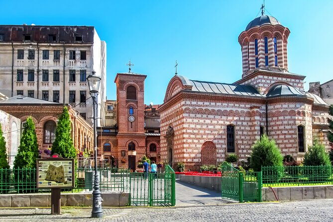 guided-walking-tour-of-historical-bucharest