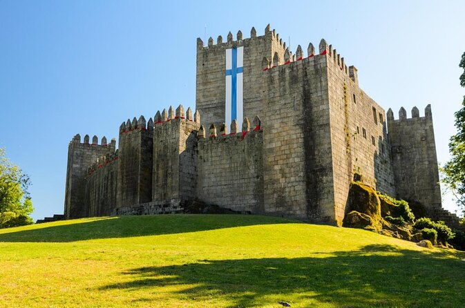 guimaraes-braga-small-group-tour-lunch-all-tickets-included
