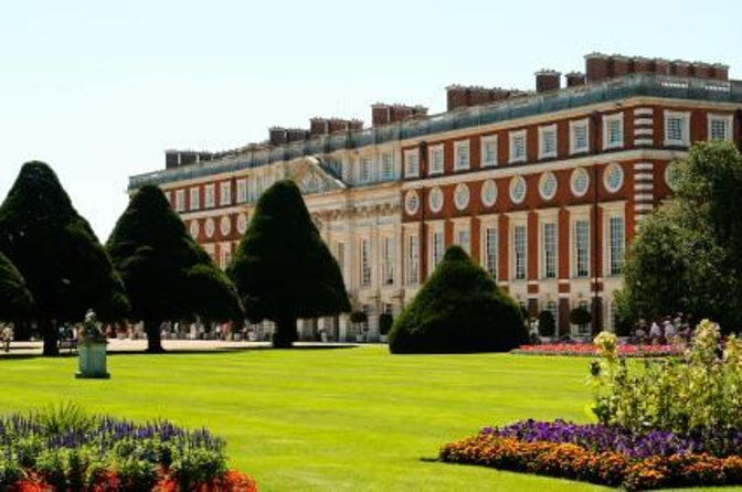 hampton-court-guided-tour-full-day-and-high-tea