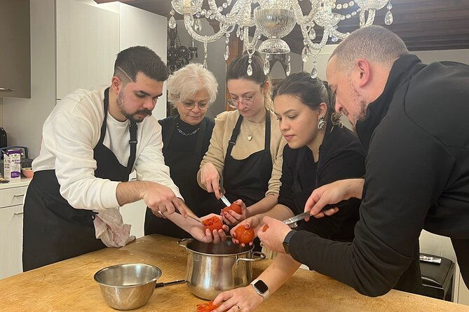 hands-on-cooking-class-with-the-somelier-in-venice