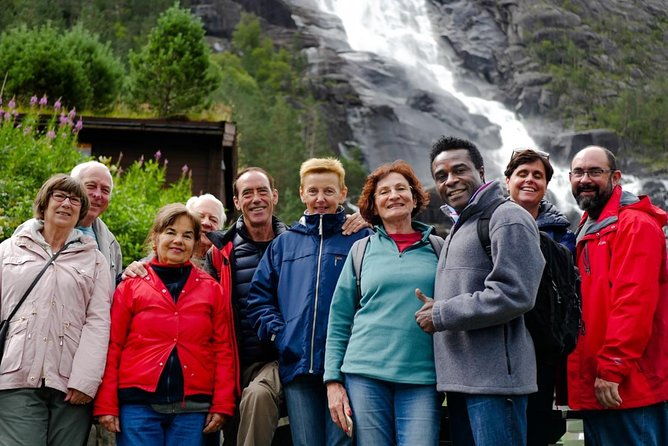 haugesund-shore-excursion-akrafjorden-langfoss-waterfall