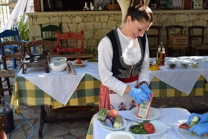 heraklion-cretan-private-cooking-lesson-with-lunch-in-arolithos