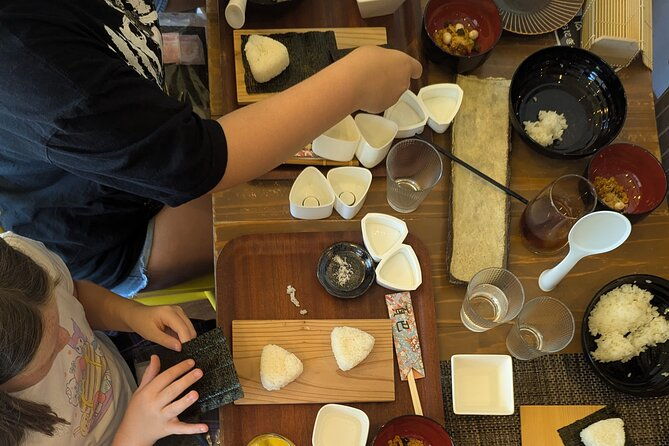 home-made-onigiri-and-matcha-cooking-class