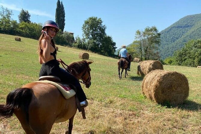 horseback-ride-and-gourmet-cuisine-in-a-historic-food-shop