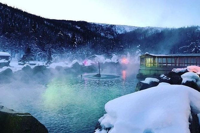 hot-springs-aurora-viewing-dream-in-alaska