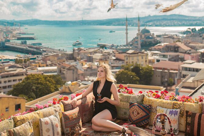 istanbul-rooftop-photoshoot-with-flying-dress