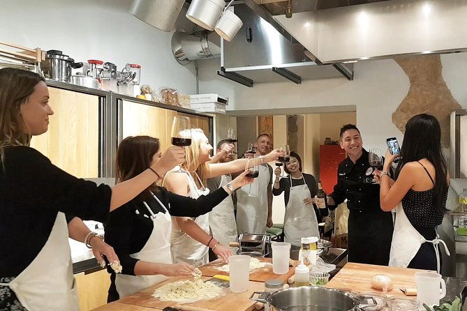 italian-cocktail-art-of-making-pasta-cooking-class-in-unique-milan-location
