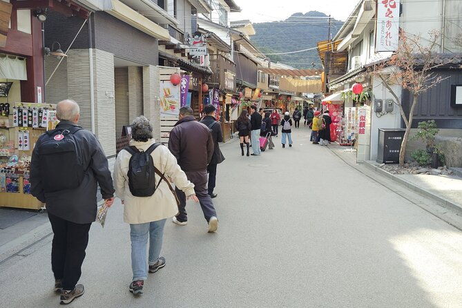 itsukushima-shrine-tour-with-local-guide