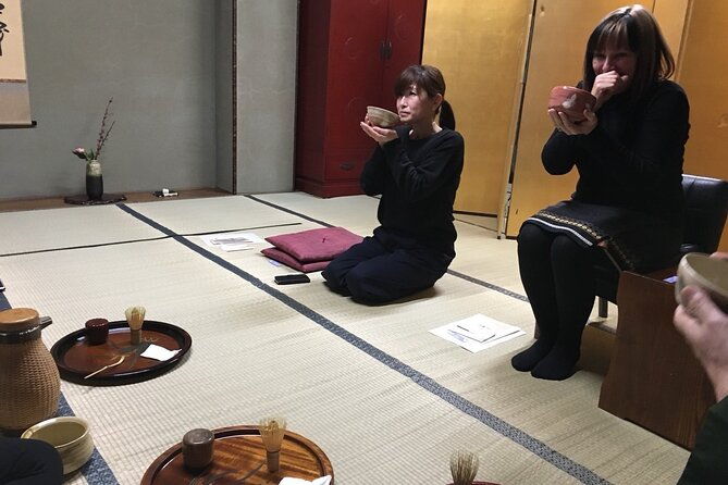 japanese-style-room-tea-ceremony-class-in-marugamemachi