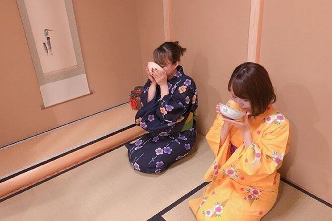 japanese-tea-ceremony-and-kimono-experience-in-tokyo-hanayaka