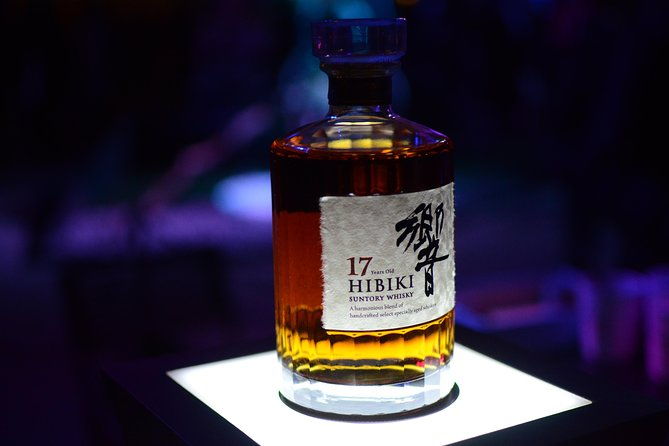 japanese-whisky-tasting-experience-at-local-bar-in-tokyo