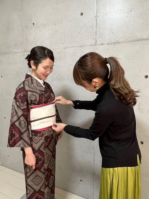 kagoshima-oshima-tsumugi-kimono-rental-with-dressing
