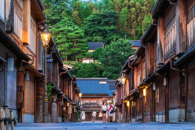 kanazawa-all-must-sees-private-chauffeur-sightseeing-english-speaking-driver