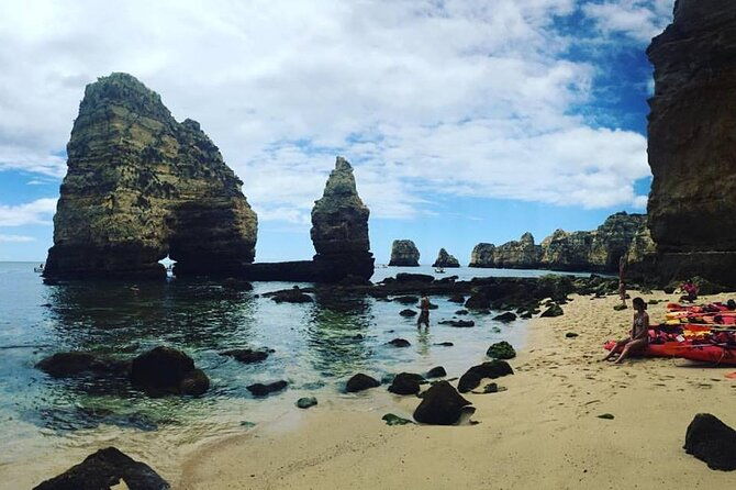 kayak-tour-to-ponta-da-piedade-caves-in-lagos