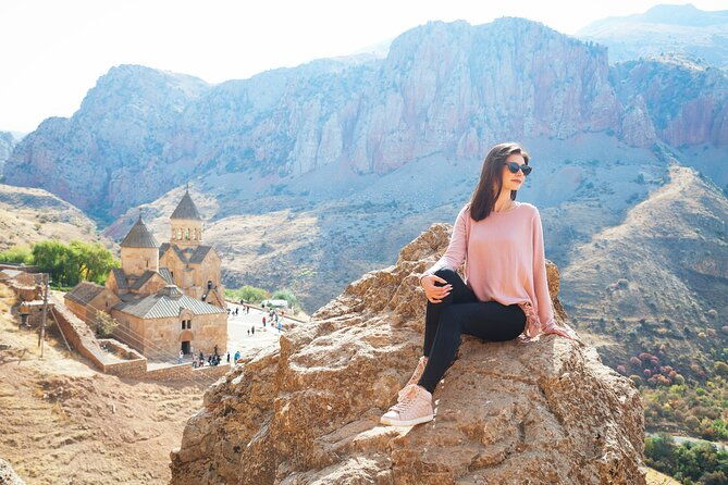 khor-virap-noravank-hin-areni-wine-tour-tasting-and-birds-cave