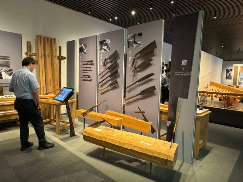 kobe-takenaka-carpentry-tools-museum-with-an-expert-guide