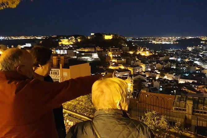 lisbon-by-night-with-dinner-and-fado-show-included