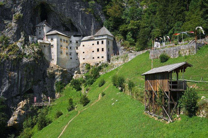 ljubljana-postojna-cave-predjama-castle-small-group-tour