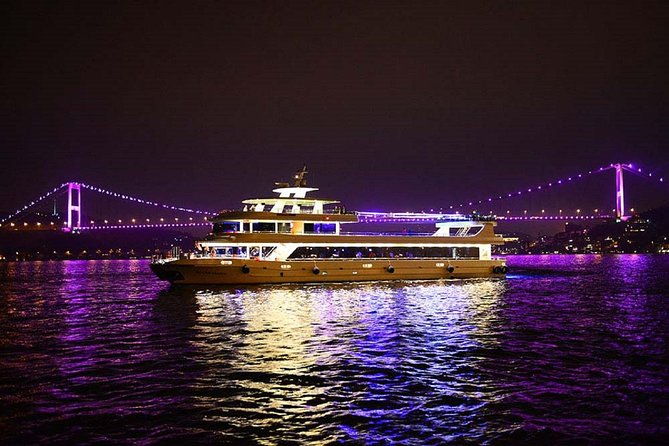 luxury-bosphorus-dinner-cruise-shows-private-table-free-wi-fi