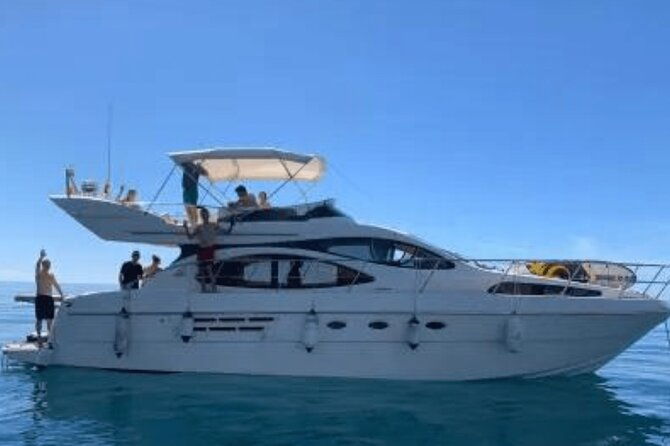 luxury-yatch-trips-open-bar-tapas-paddle-surf-snorkel