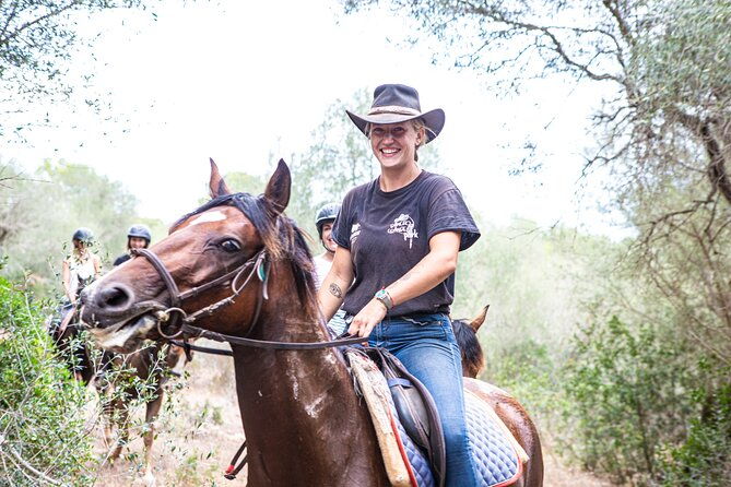 mallorca-evening-tour-horseback-riding-dinner-and-dance