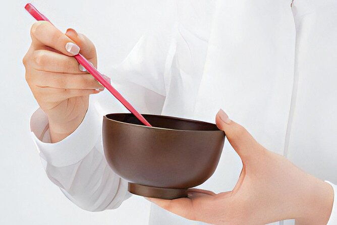 mastering-the-proper-use-of-chopsticks-in-osaka