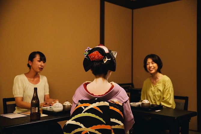mesmerizing-dinner-with-maiko-geisha