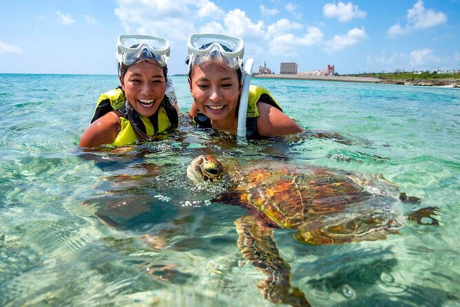 miyakojima-snorkel-tour-to-swim-with-sea-turtles