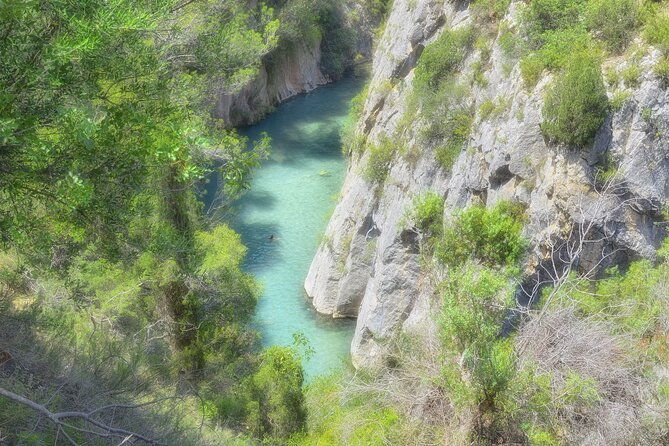 mountain-hike-thermal-springs-private-full-day-tour