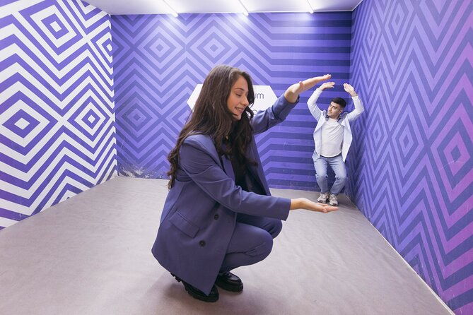 museum-of-illusions-tour