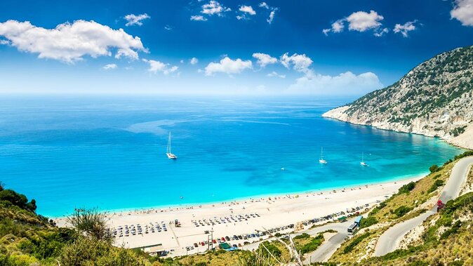 myrtos-swim-cave-melissani-lake-boat-tour-private-tour