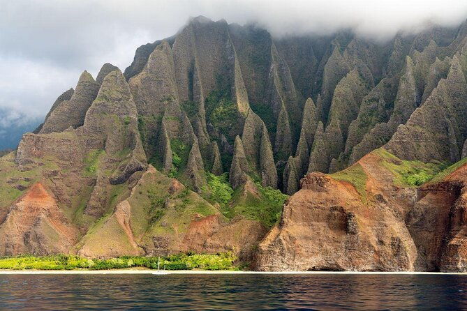 na-pali-sunset-sightsee-boat-tour