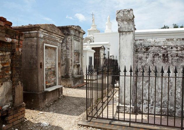new-orleans-city-and-cemetery-sightseeing-tour