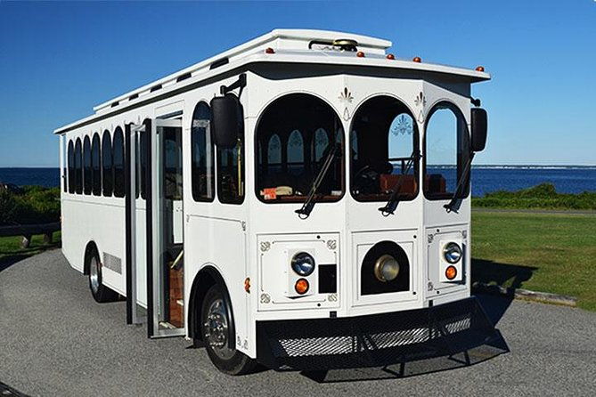 newport-gilded-age-mansions-trolley-tour-with-breakers-admission
