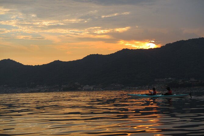 night-kayak-tour-relax-under-the-natural-glow-of-sea-fireflies