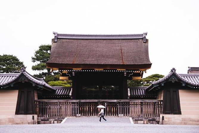 nijo-castle-and-imperial-palace-visit-with-guide