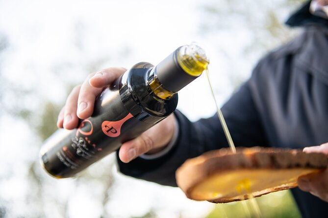 olive-oil-private-tour-and-extra-virgin-olive-oil-tasting-in-altamura
