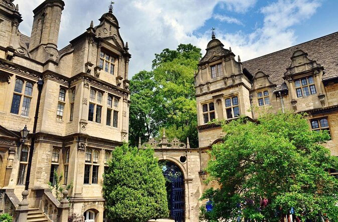 oxford-alumni-led-walking-tour-w-opt-new-college