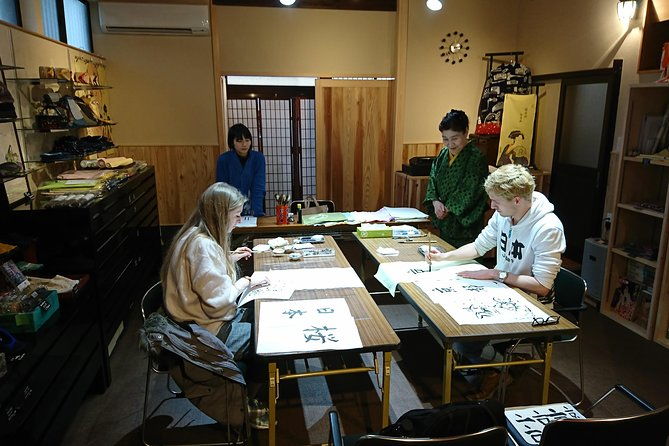 painting-experience-fun-to-draw-fun-to-create