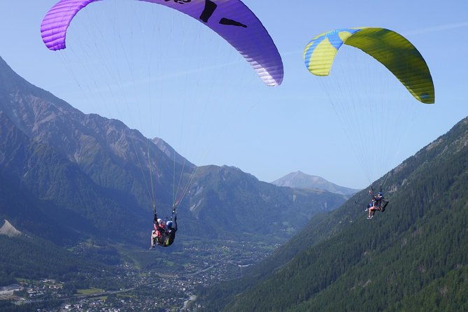 paragliding-tandem-flight-over-the-alps-in-chamonix