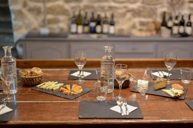 paris-art-of-pairing-cheese-and-wine-tasting-in-a-cheese-cellar