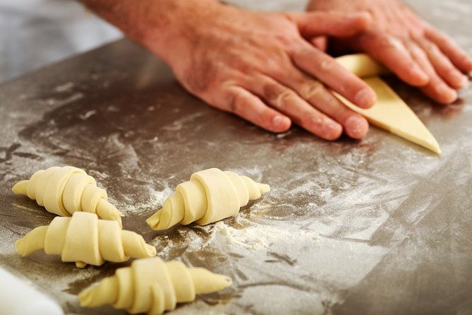 paris-croissant-small-group-baking-class-with-a-chef