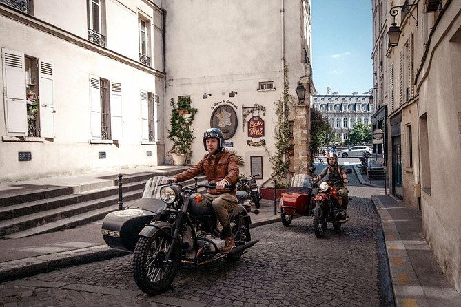 paris-vintage-private-city-tour-on-a-sidecar-motorcycle