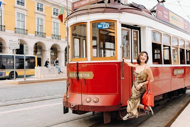 photoshoot-with-a-professional-photographer-in-lisbon